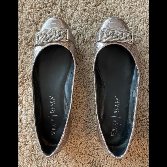 🩶WHBM • silver flats • 7M • GUC - Picture 3 of 4